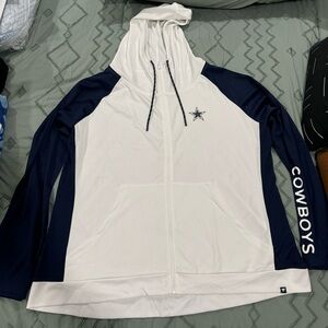 Woman’s brand new without tags NFL Dallas Cowboys Zip up